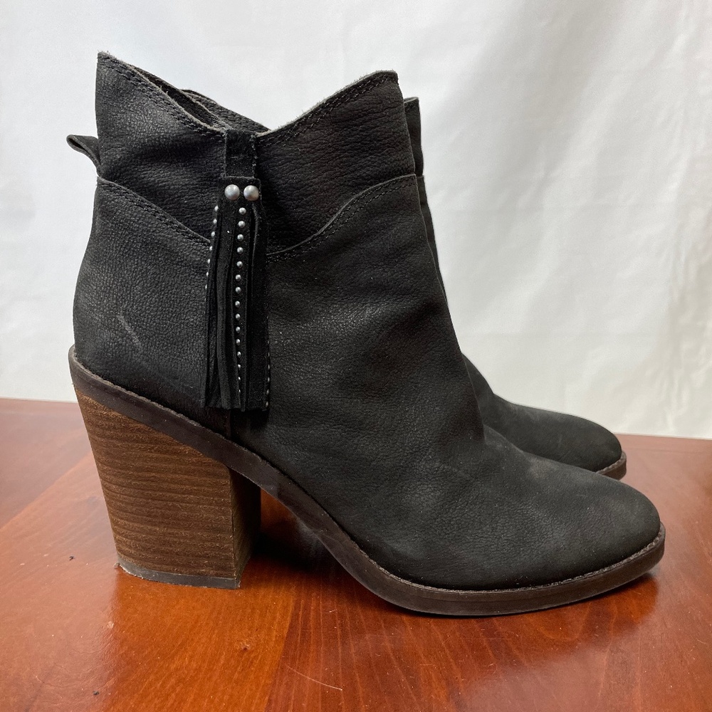 Lucky Brand black leather ankle boots